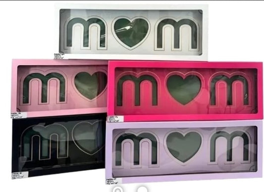 MOM BOX